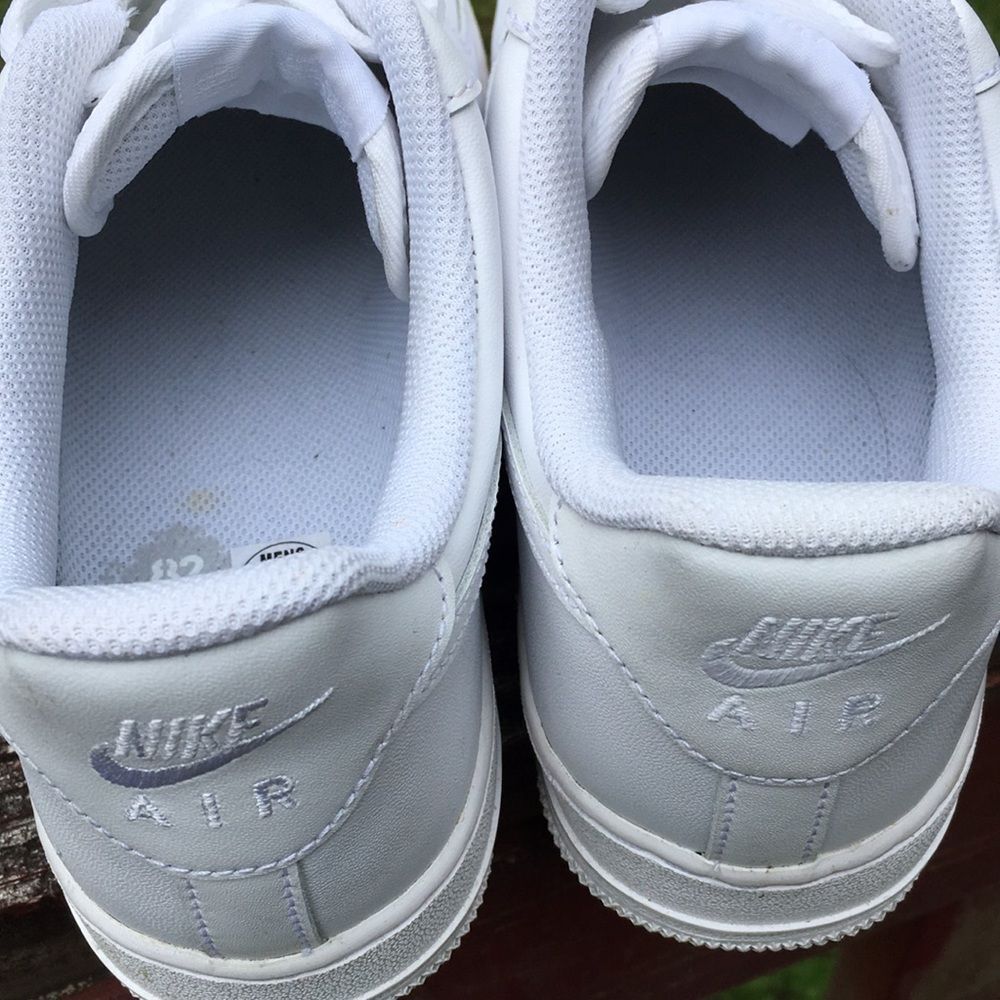 White AF1 Classic Leather Sneakers - Picture 6 of 10